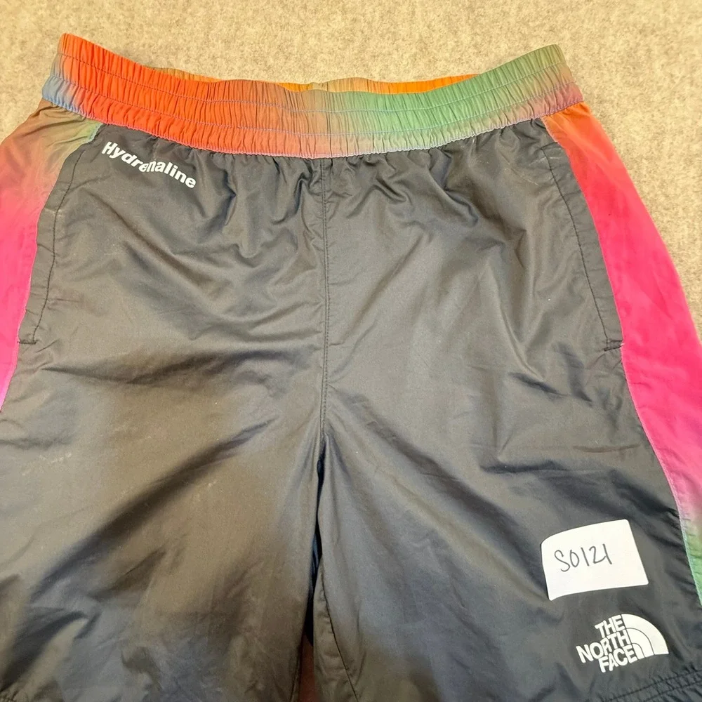 The North Face Hydrenaline Shorts Mens Small Black Rainbow‎ Gradient Wind Shorts